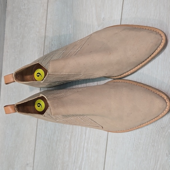 Gentle Souls Women By Kenneth Cole Leather Pointed Toe Slip-On Shoes Boots 9M - Picture 4 of 11